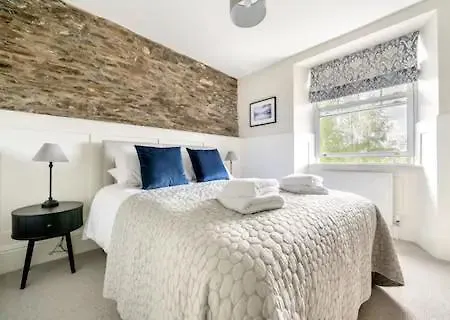 4 Beckside Windermere
