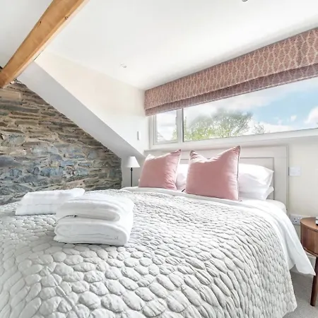 4 Beckside Windermere