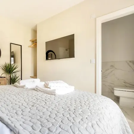 ゲストハウス 4 Beckside