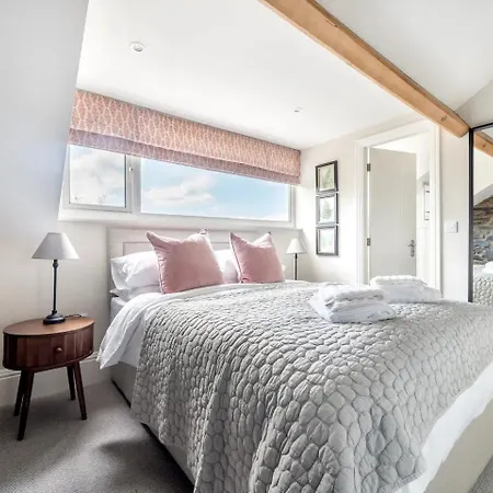 4 Beckside בית הארחה